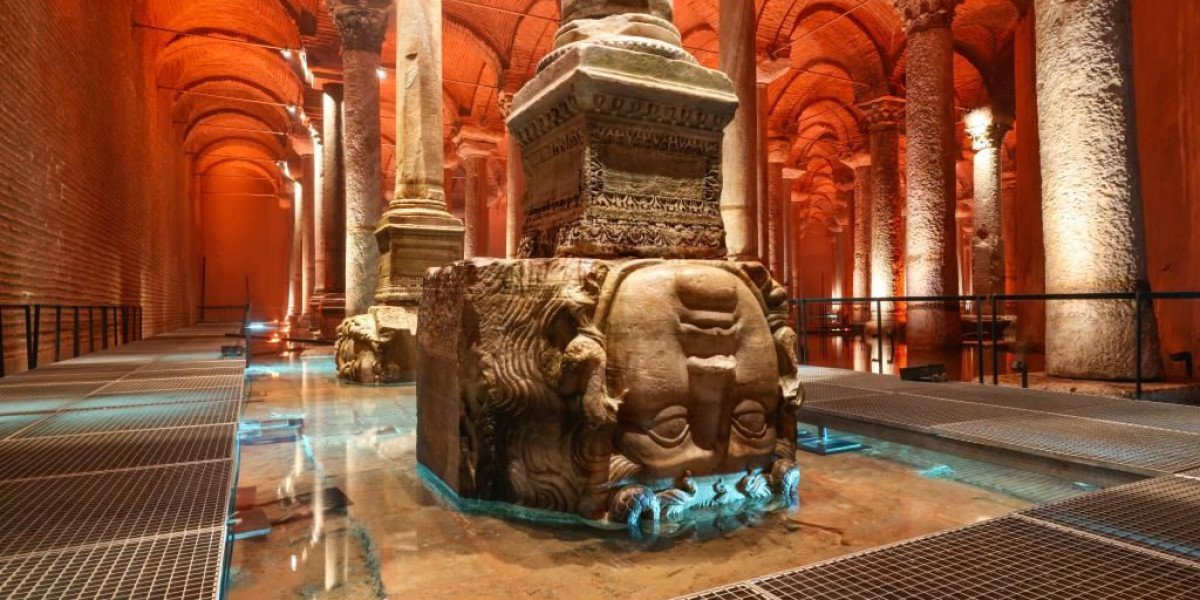 Exploring the Mysteries of the Yerebatan Sarnıcı: Istanbul's Underground Basilica Cistern